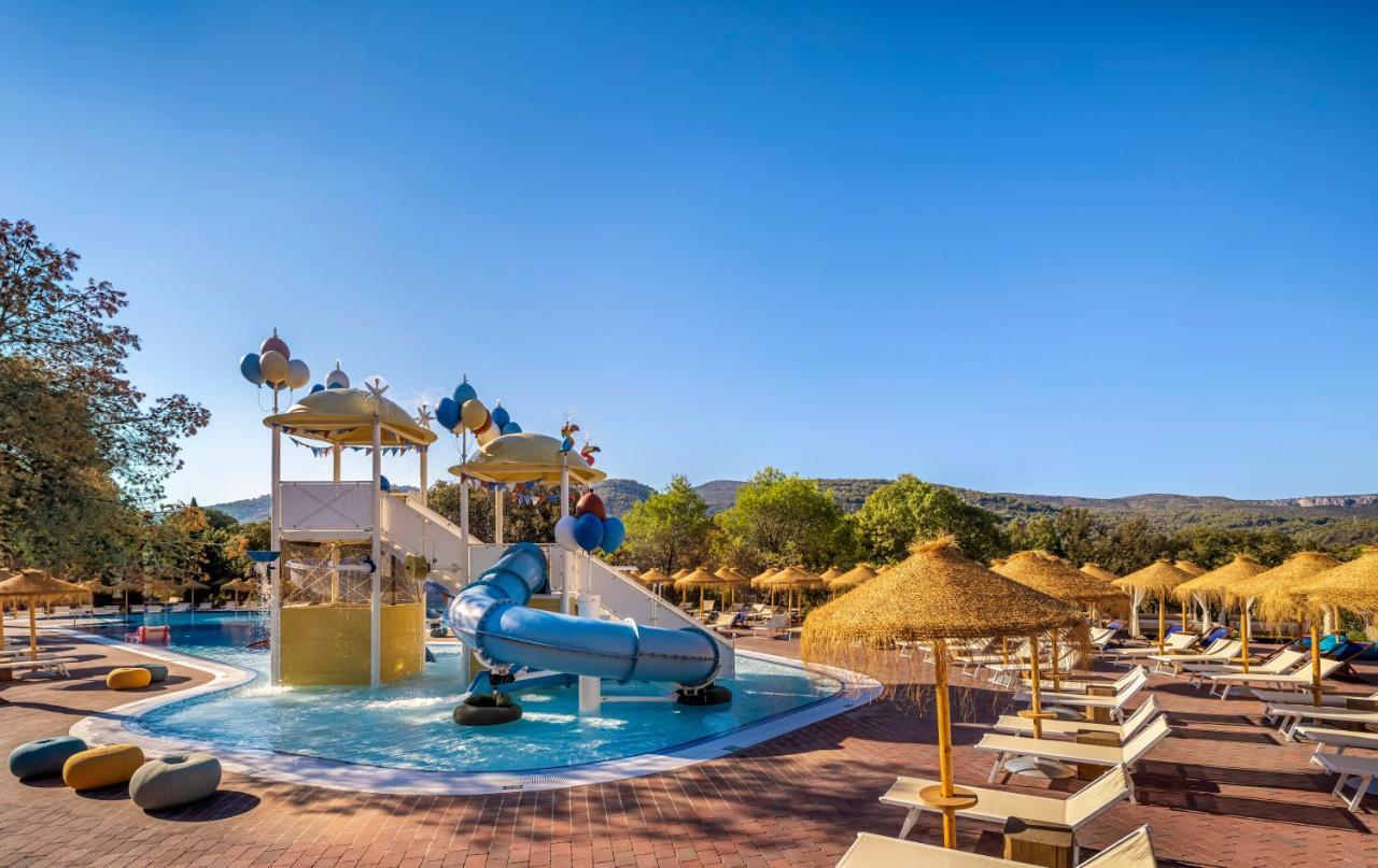 Valamar Amicor Resort 스타리 그라드 외부 사진