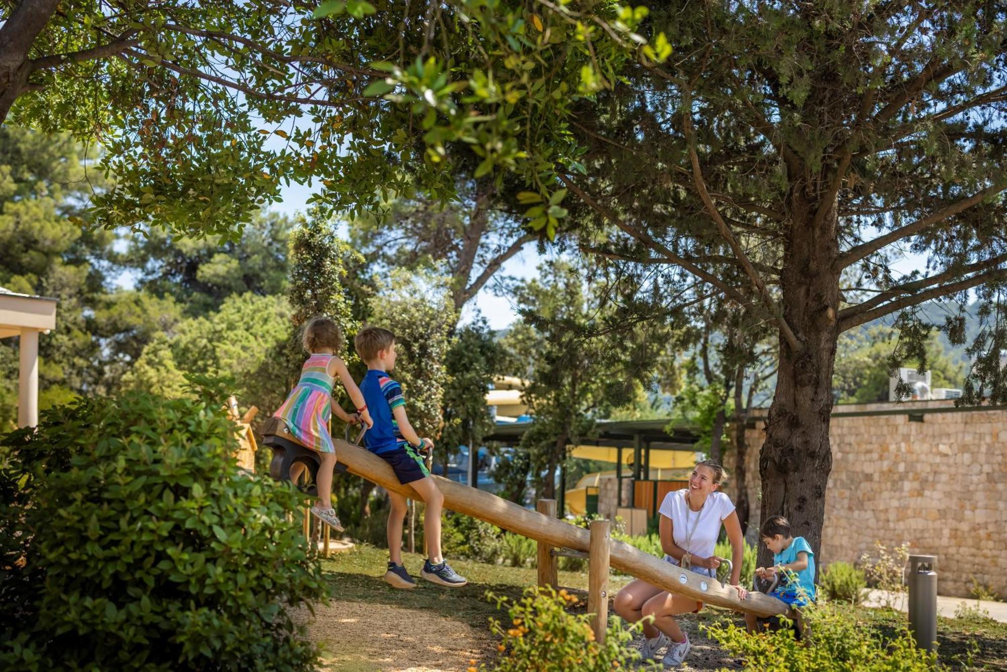 Valamar Amicor Resort 스타리 그라드 외부 사진